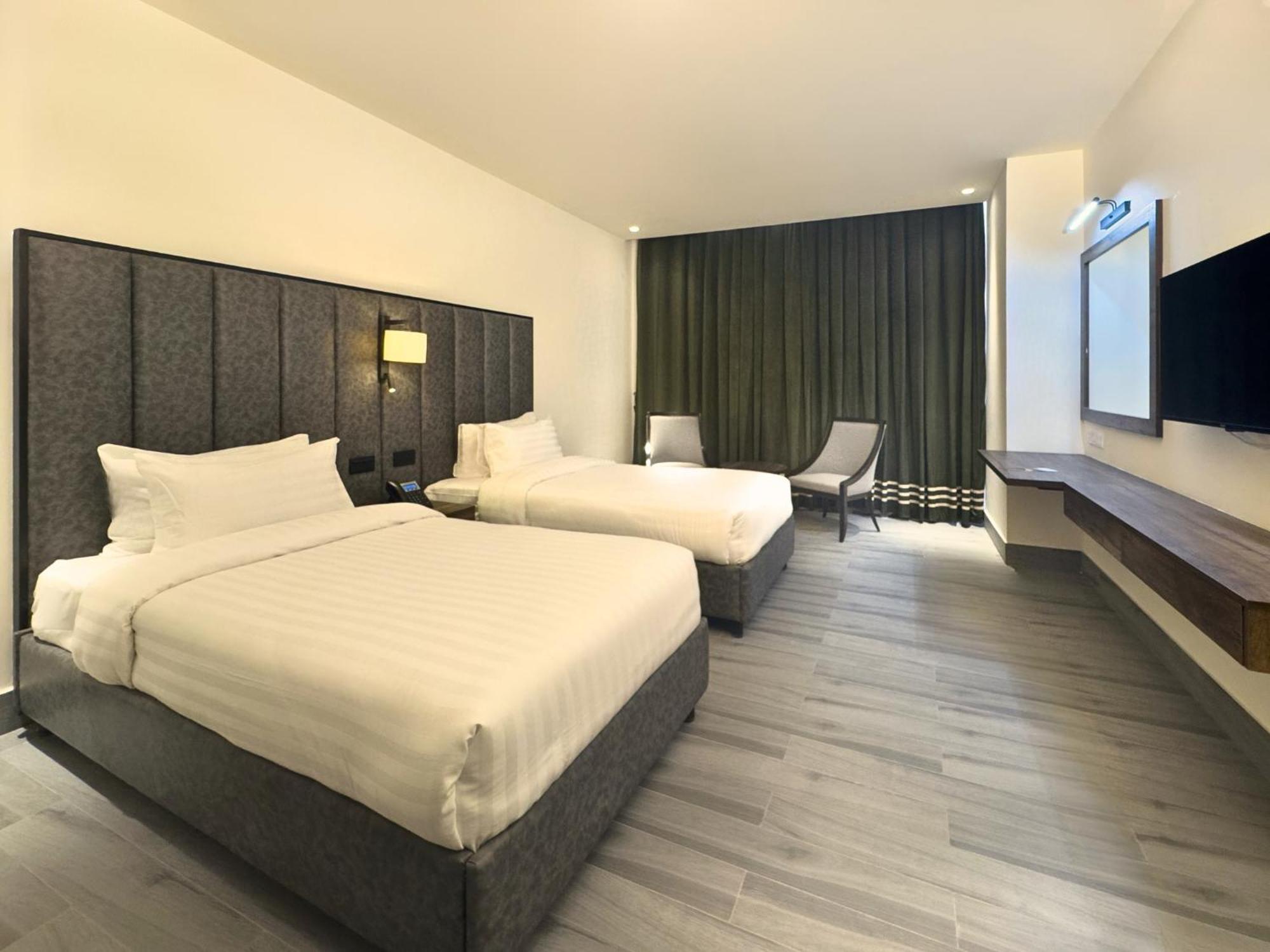 Hotel One Vogue Mall 35 راوالبيندي المظهر الخارجي الصورة